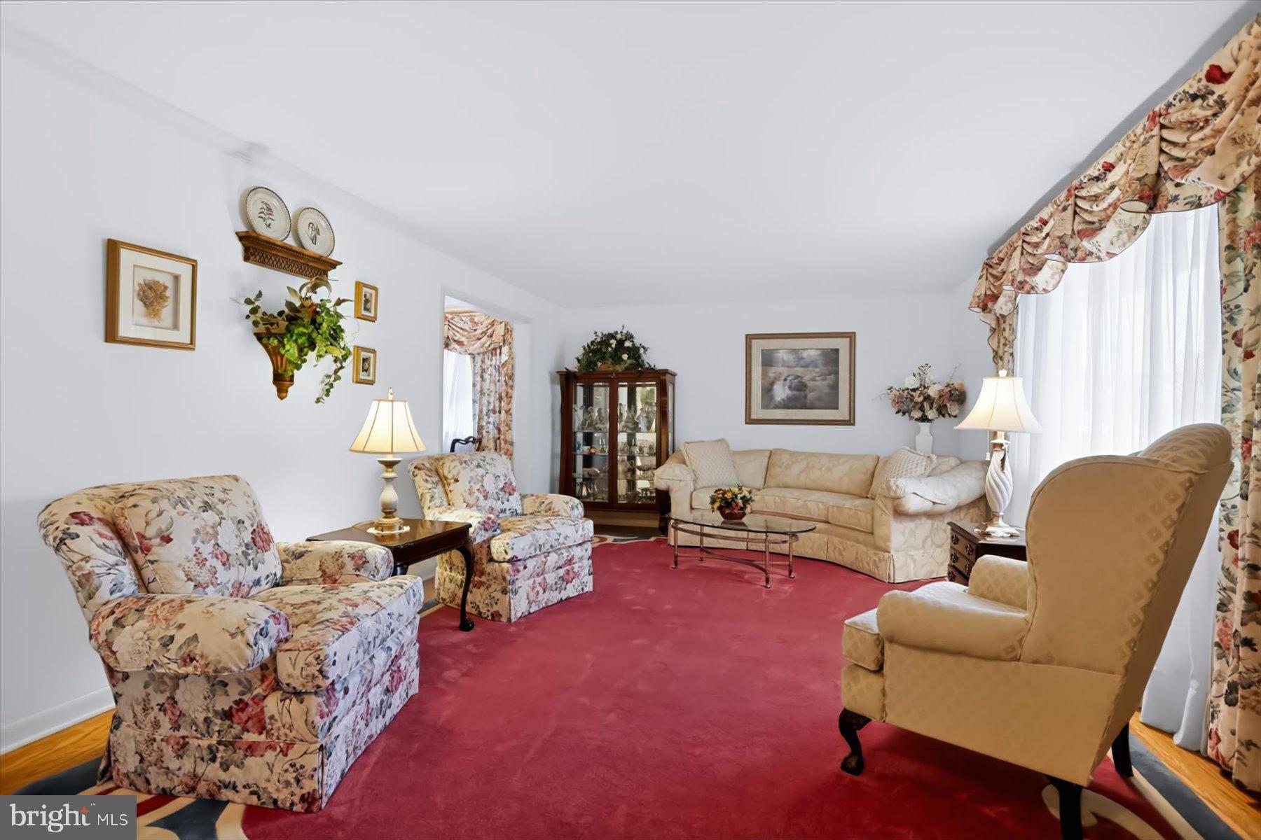 606 LANCELOT LANE