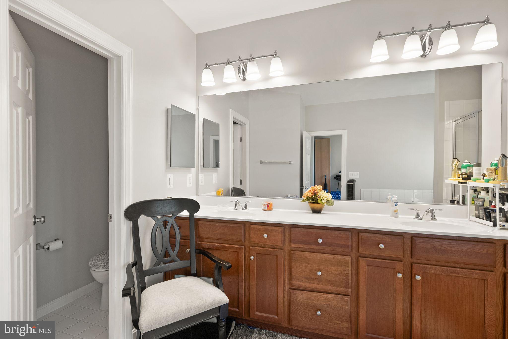 SARATOGA TOWNHOUSES - Residential