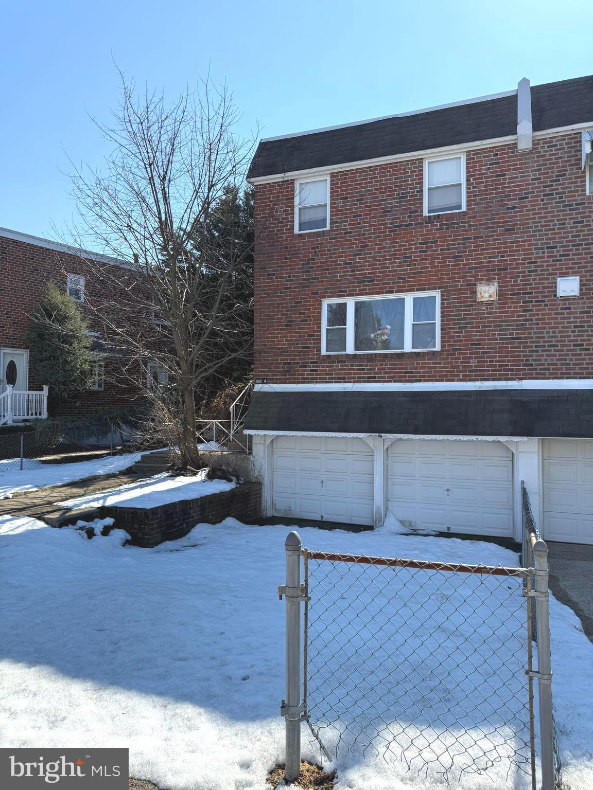 9904 S CANTERBURY ROAD