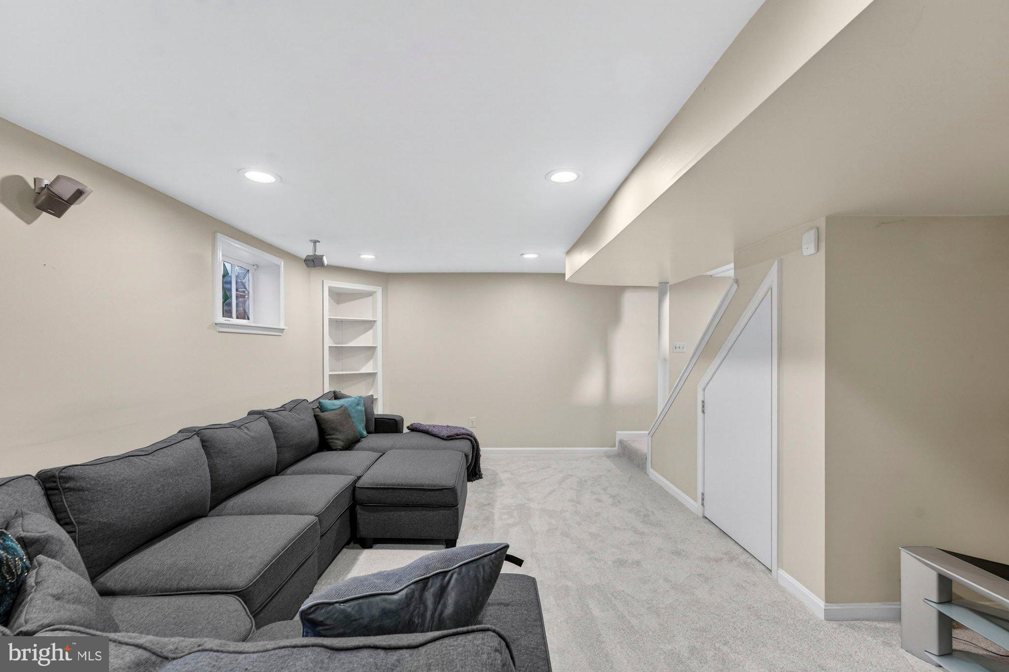 ORANGE HUNT ESTATES - Residential