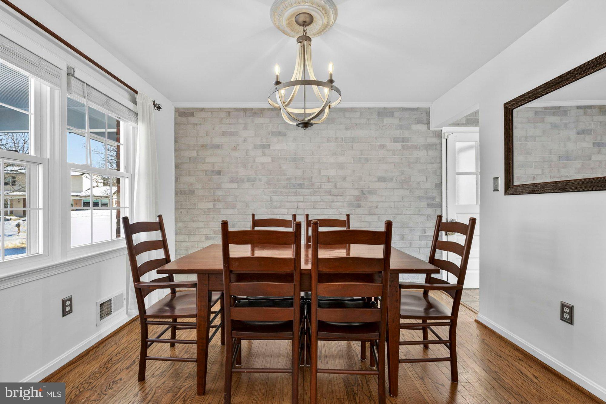 8905 SIDE SADDLE ROAD