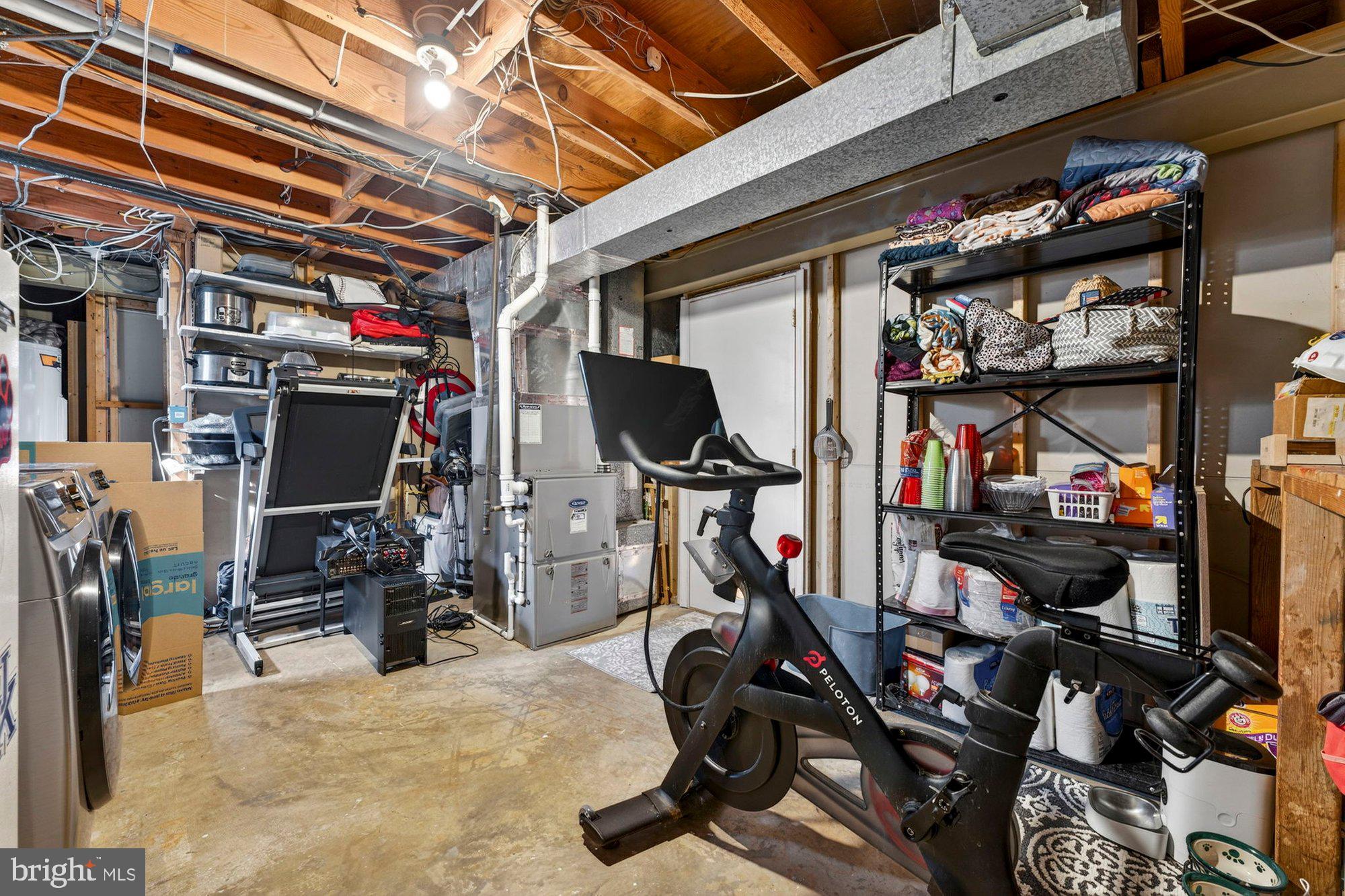 ORANGE HUNT ESTATES - Residential