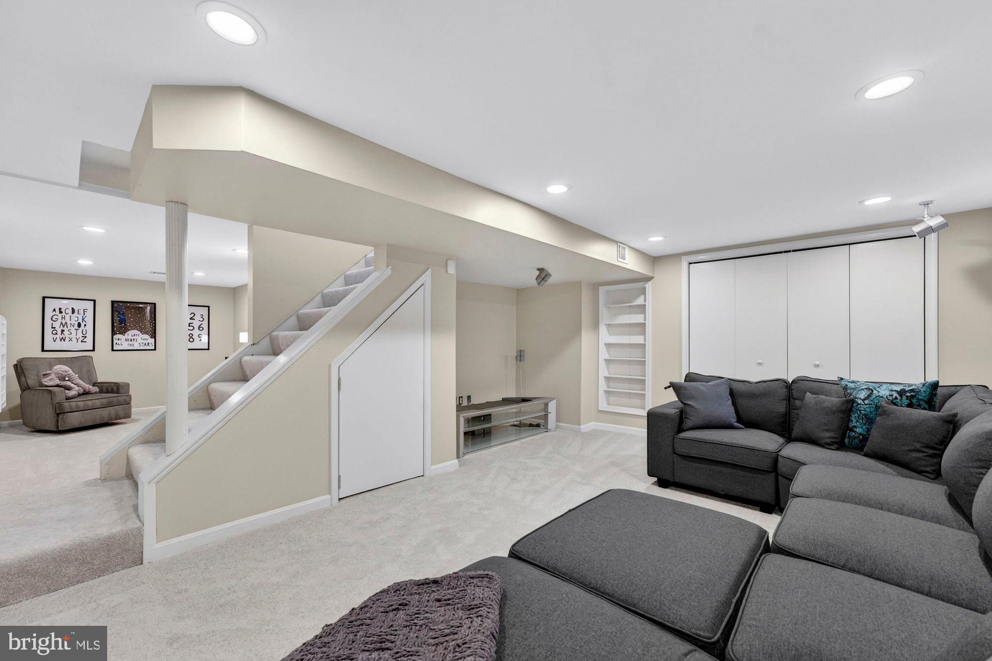 ORANGE HUNT ESTATES - Residential