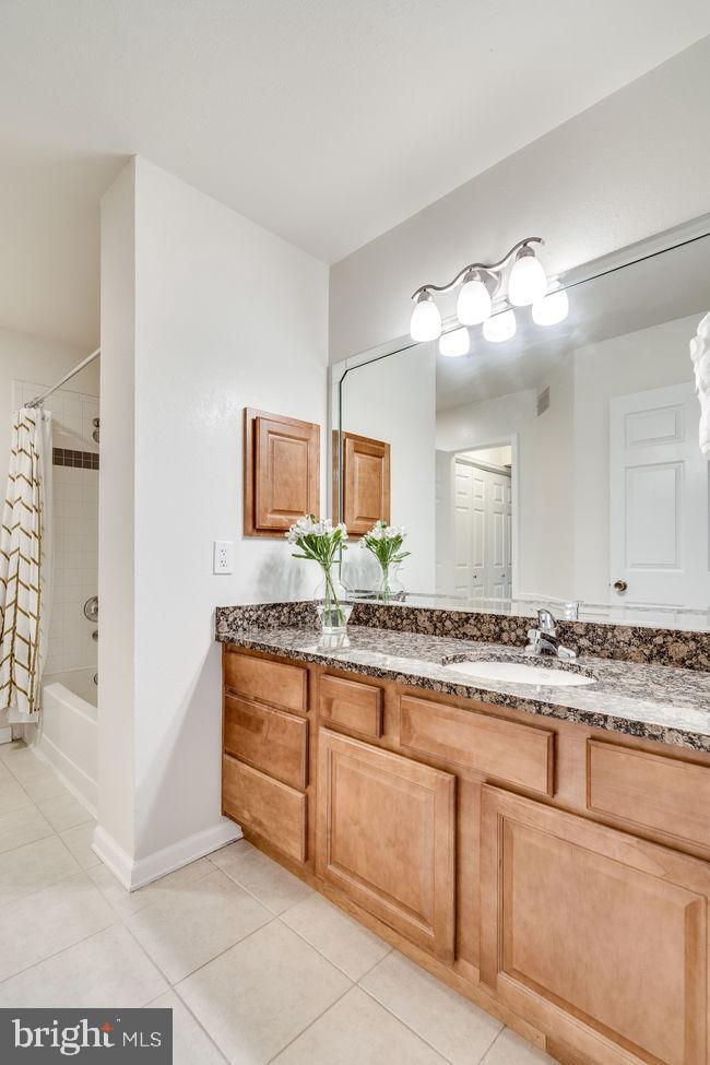 POINTE AT PARK CENTER - Residential Lease