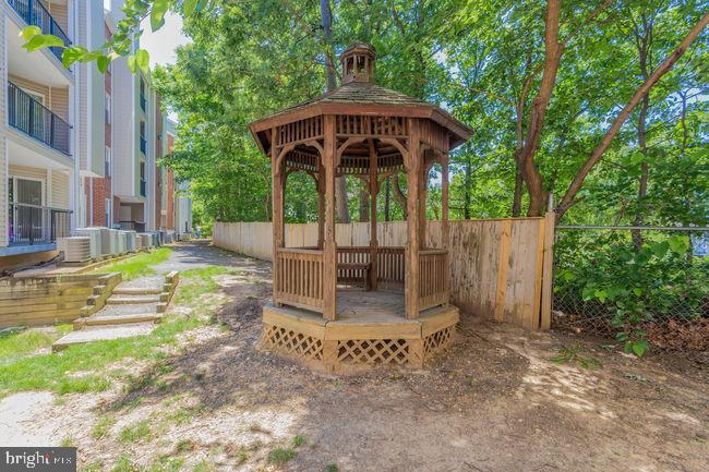 POINTE AT PARK CENTER - Residential Lease