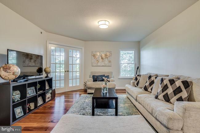 POINTE AT PARK CENTER - Residential Lease