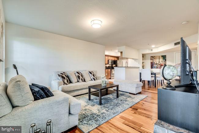 POINTE AT PARK CENTER - Residential Lease