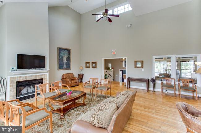 POINTE AT PARK CENTER - Residential Lease