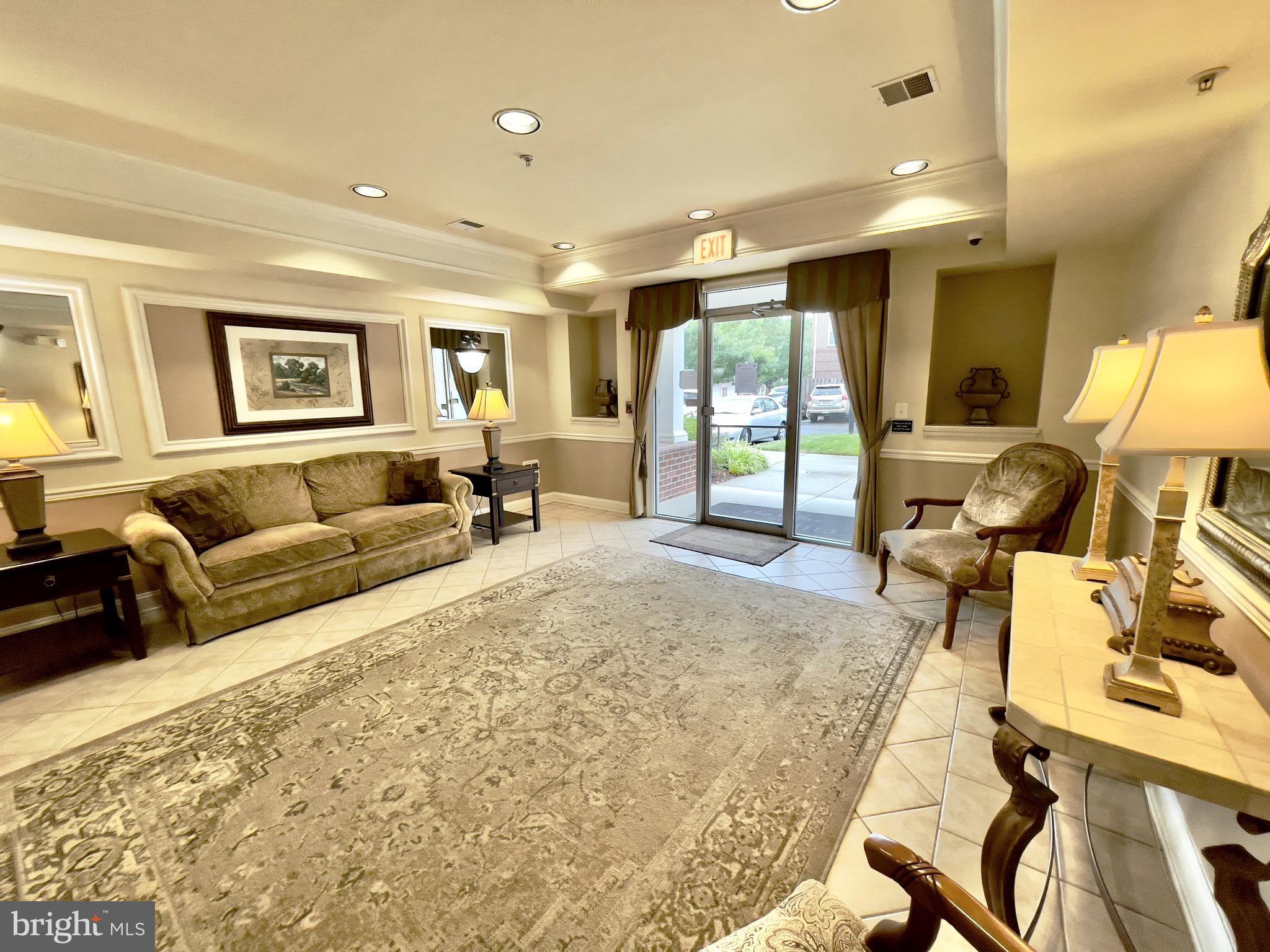 RIVER HILL - Residential