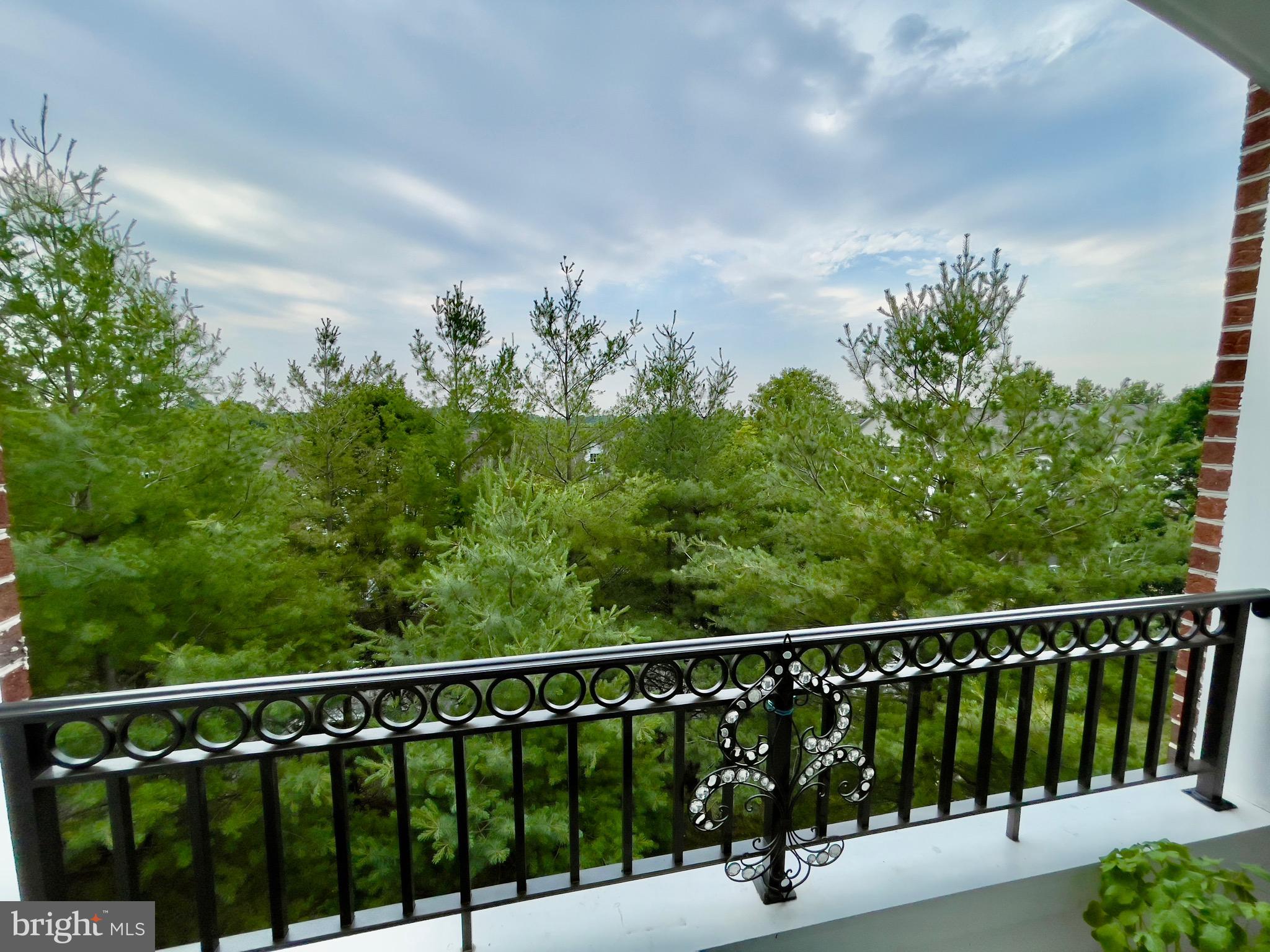 RIVER HILL - Residential