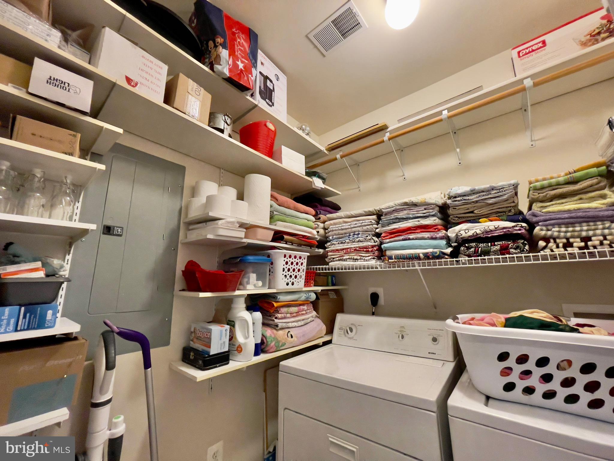 RIVER HILL - Residential