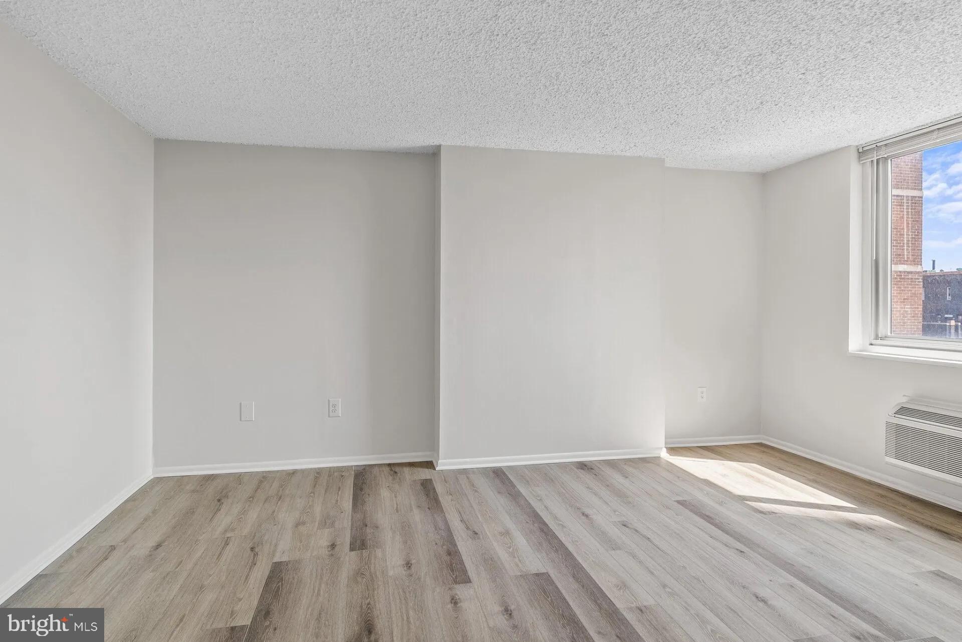 CENTER CITY - Residential Lease