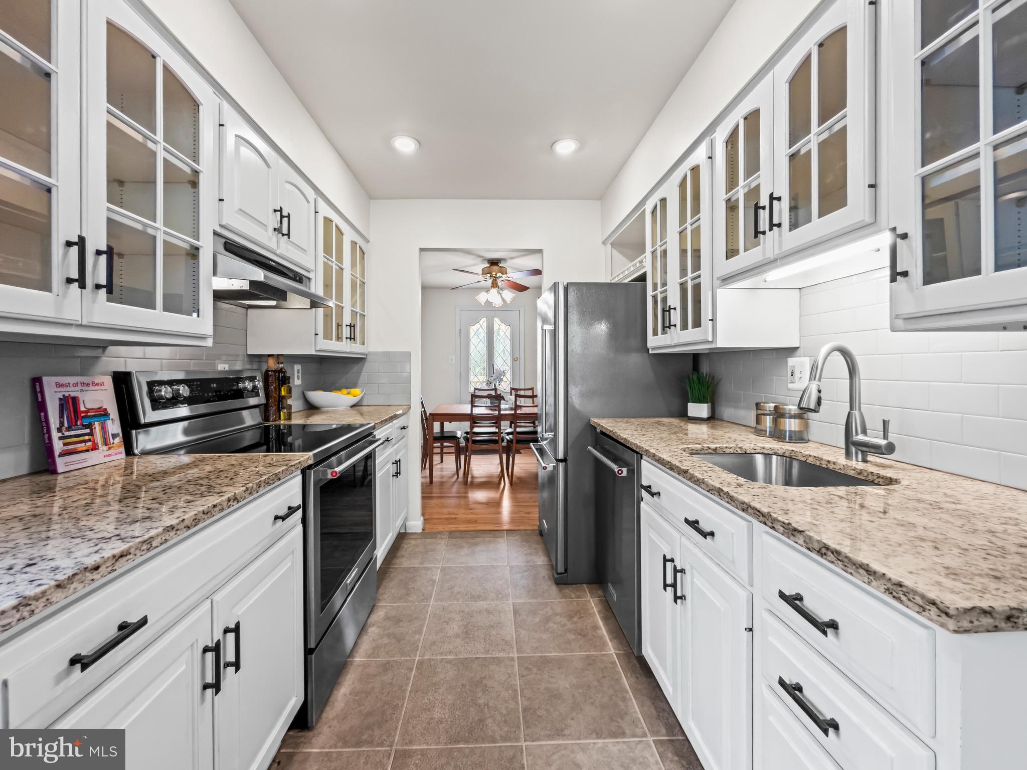 REGENCY ESTATES - Residential