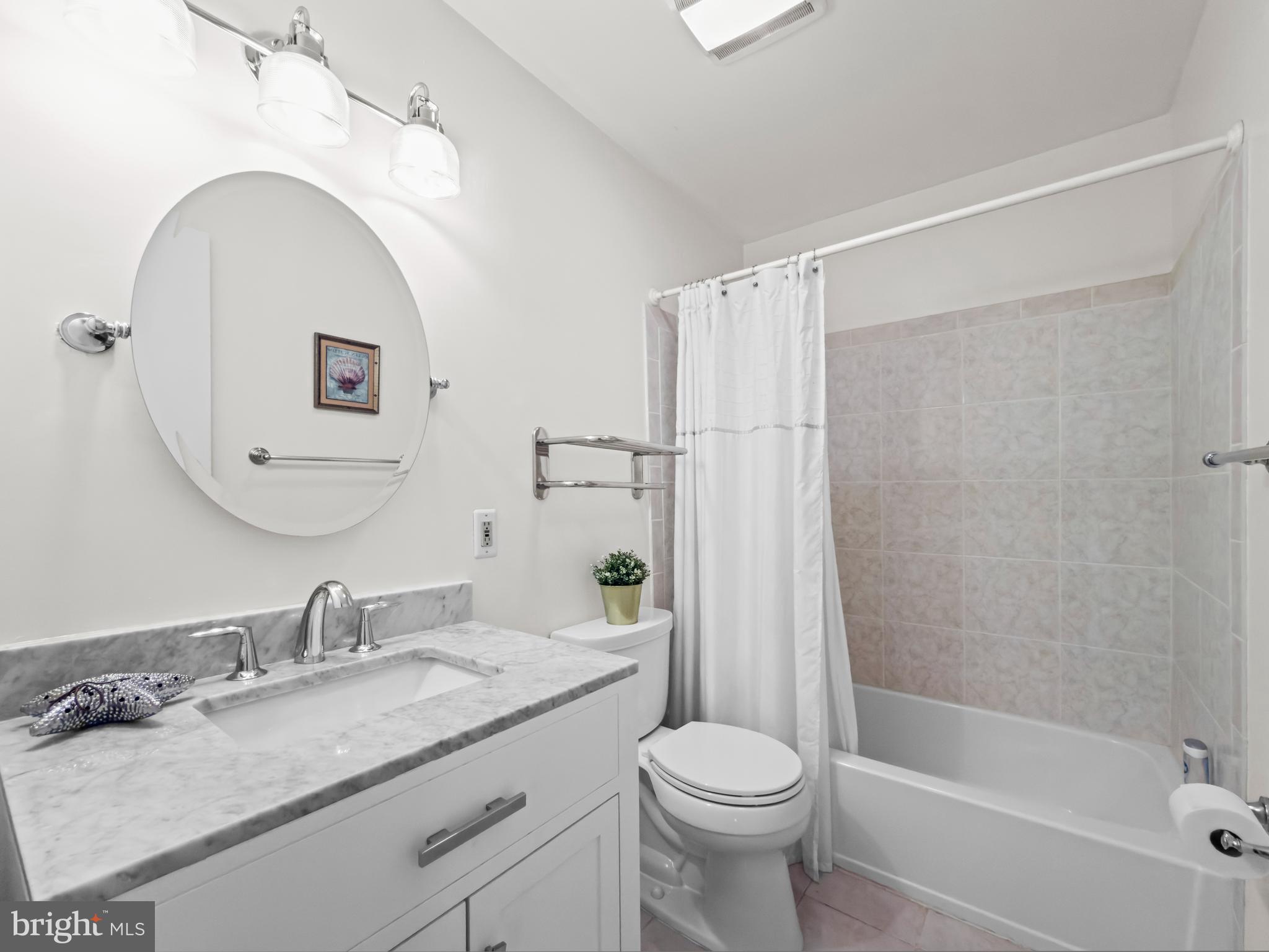 REGENCY ESTATES - Residential