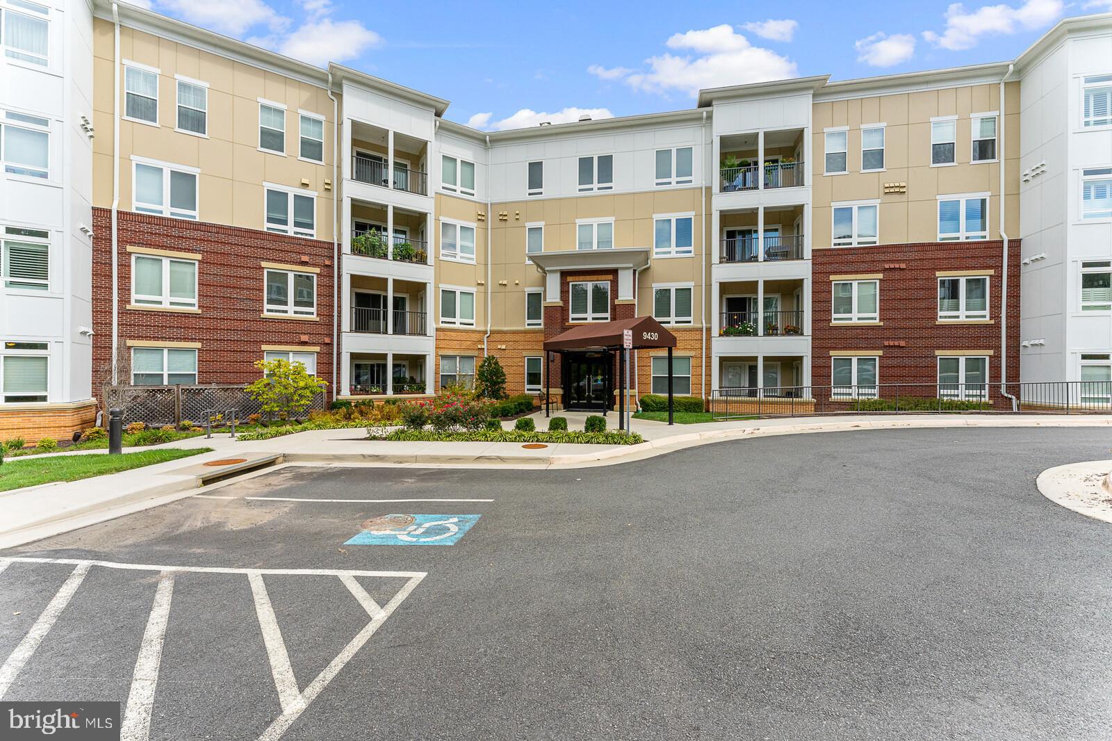 THE ENCLAVE - Residential