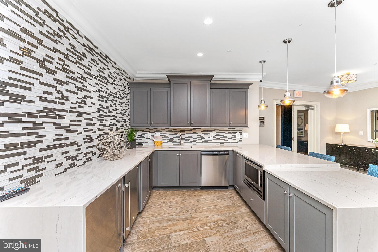 THE ENCLAVE - Residential