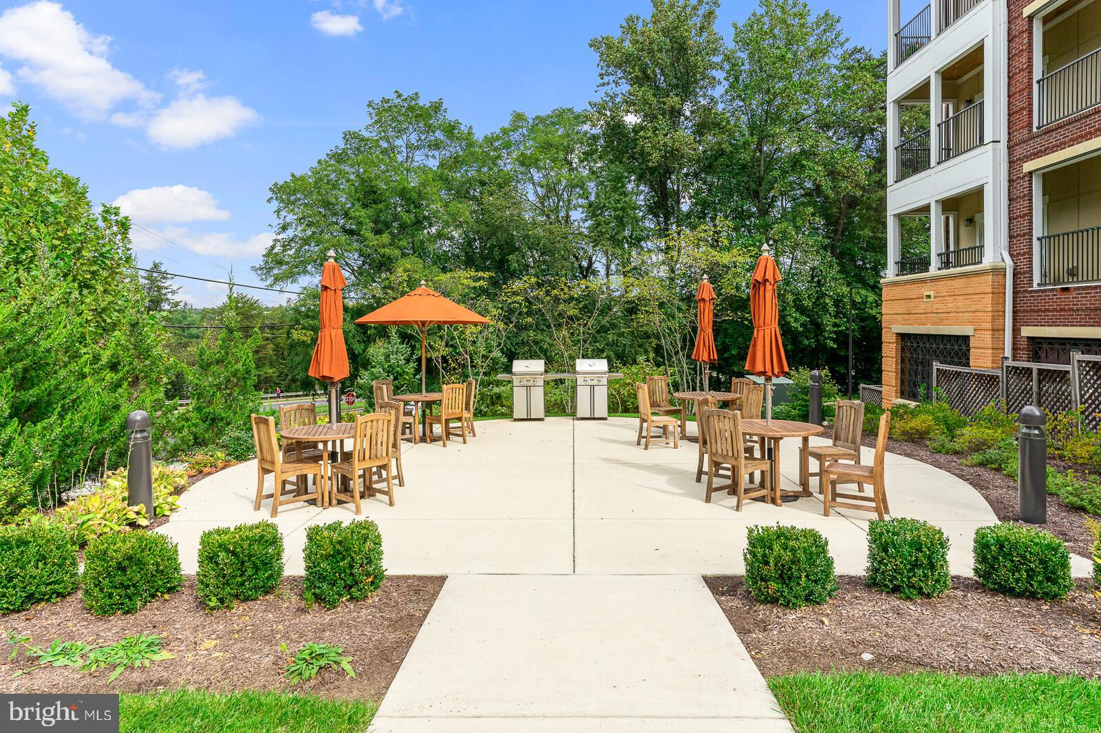 THE ENCLAVE - Residential