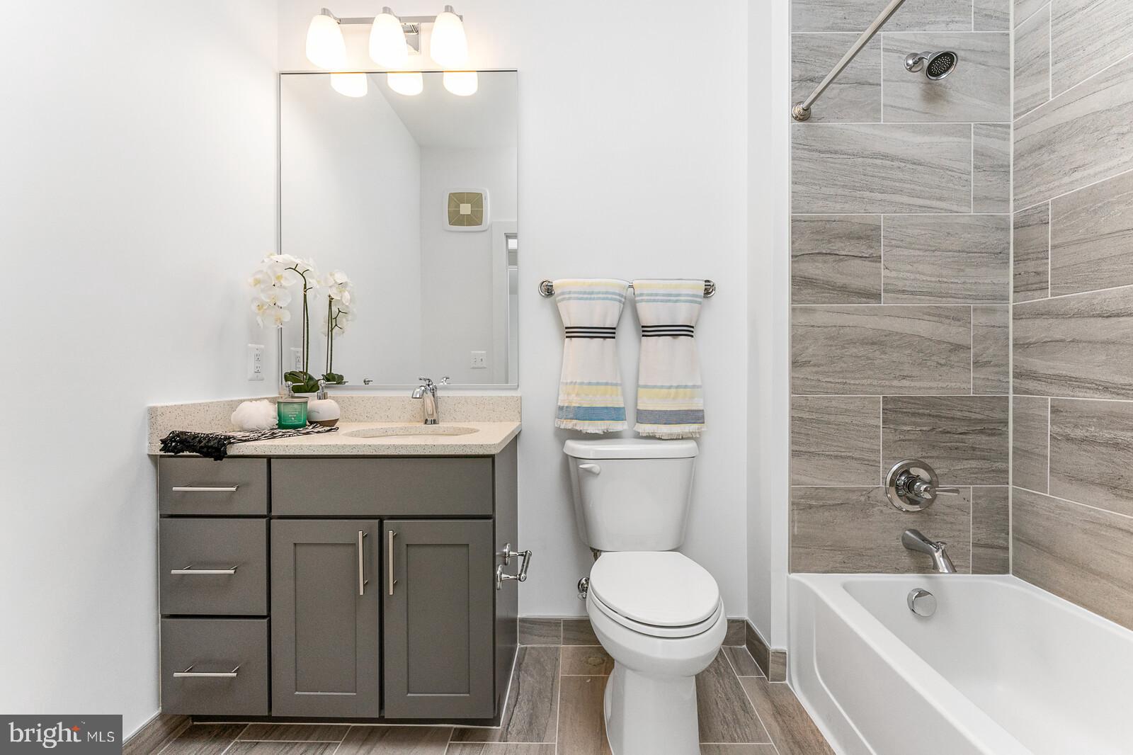 THE ENCLAVE - Residential