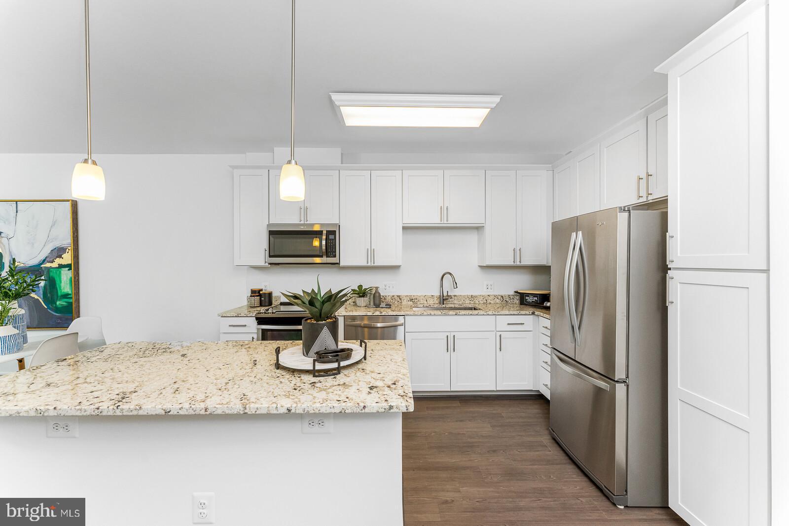 THE ENCLAVE - Residential