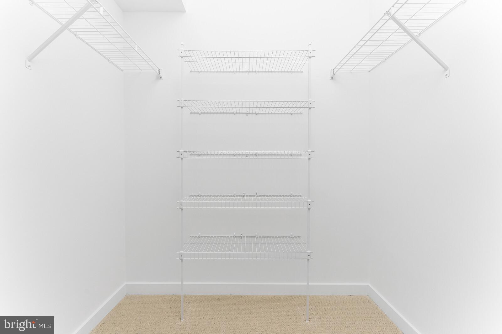 THE ENCLAVE - Residential