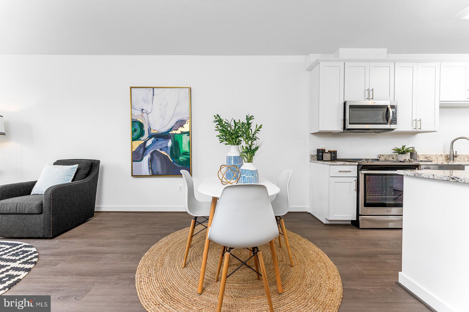 THE ENCLAVE - Residential