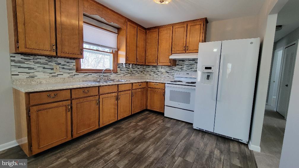 216 BROOKSIDE TERRACE