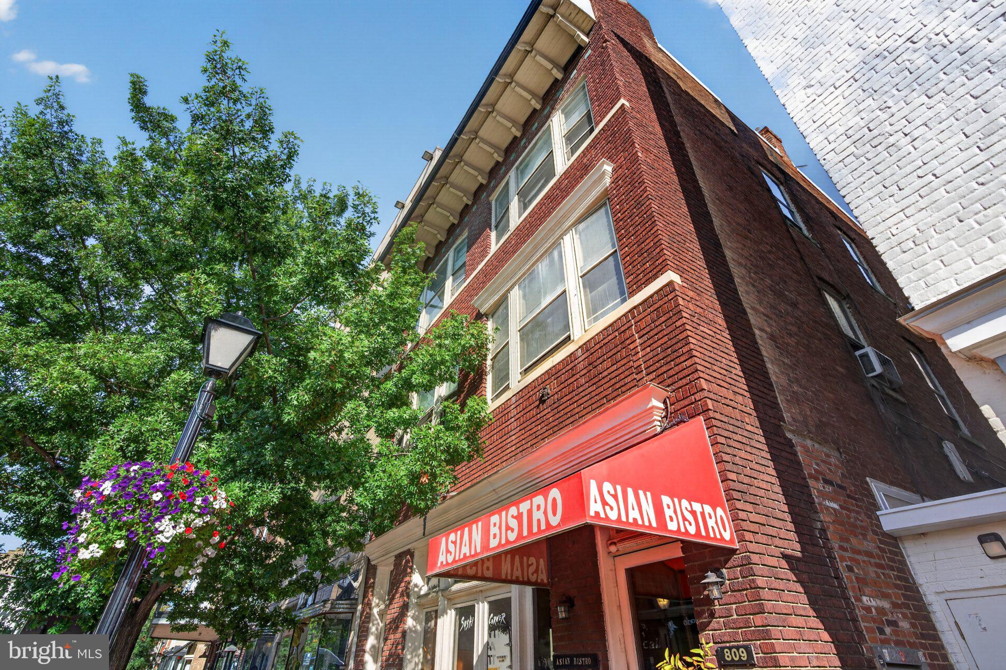 809 KING STREET