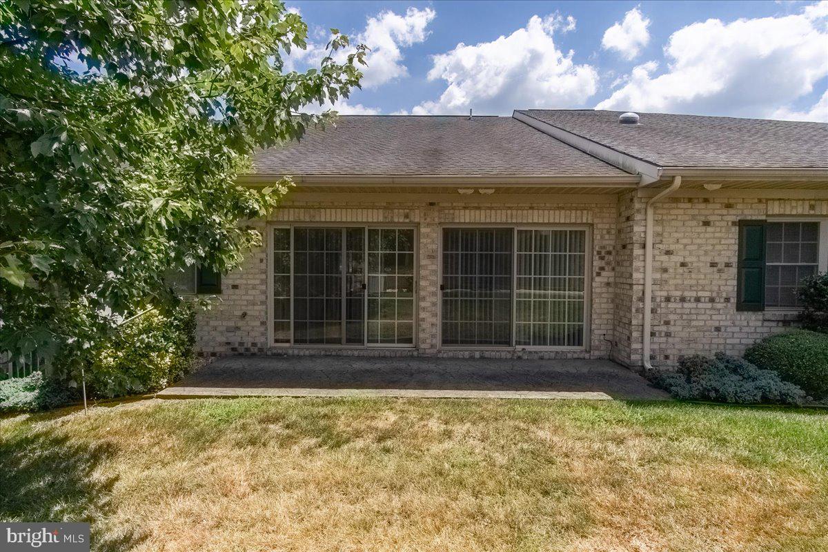 CORTLAND MANOR - Residential