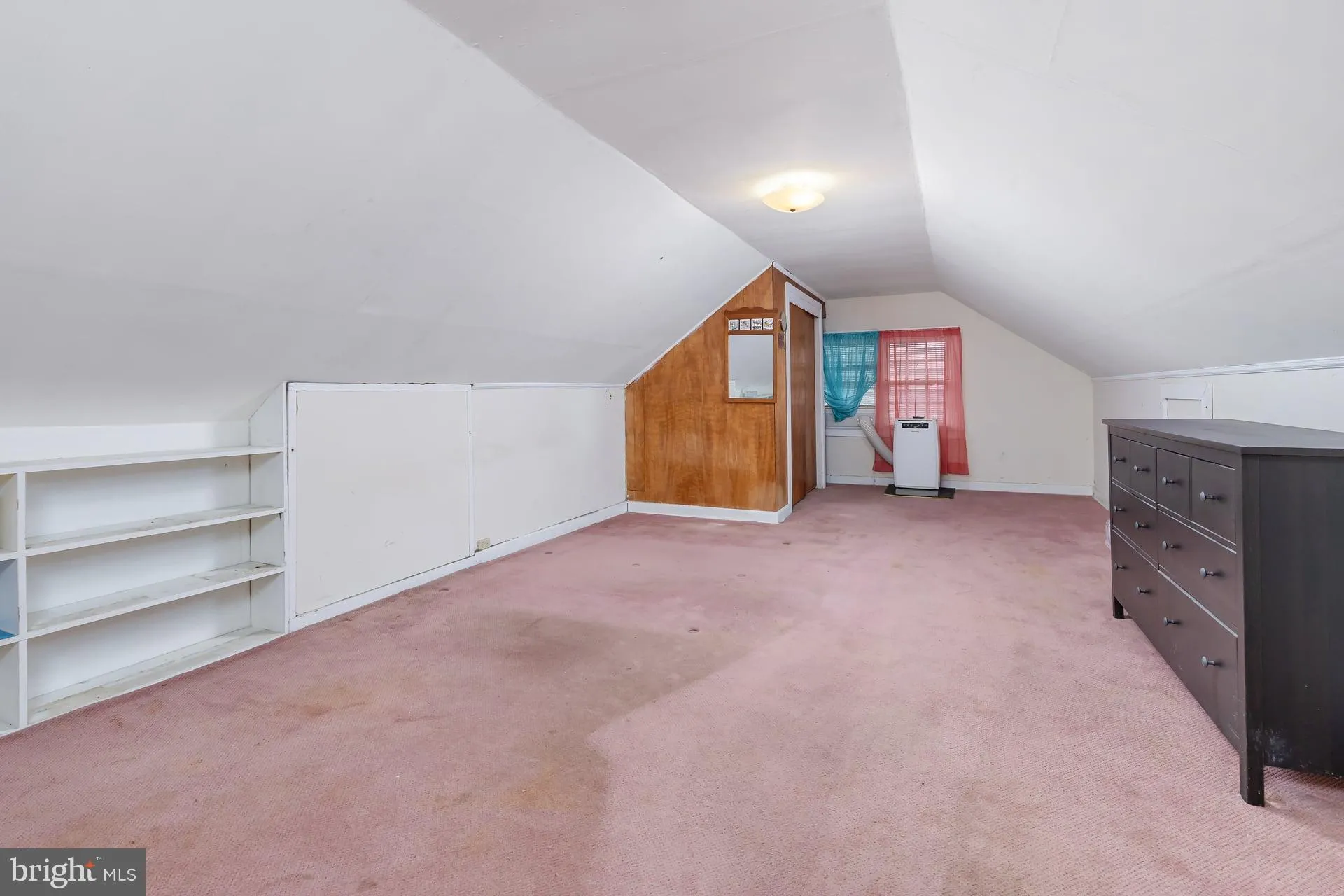 Paulsboro, New Jersey 08066, United States, 3 Bedrooms Bedrooms, ,1 BathroomBathrooms,Residential,Active,247816