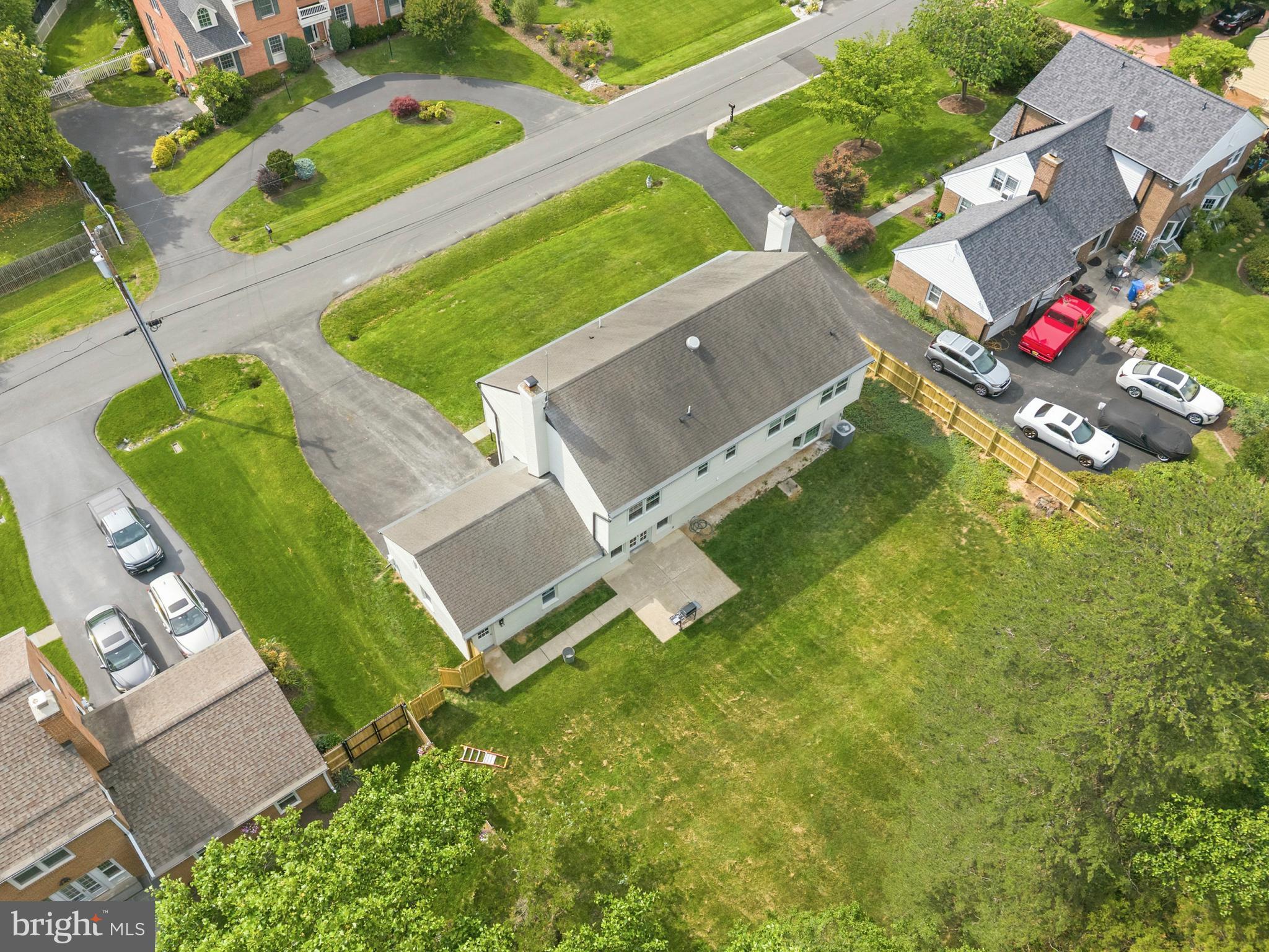 LUXMANOR - Residential
