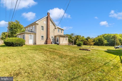 Homes For Sale - 20025 Leitersburg Pike<br/> HAGERSTOWN, MD 21742