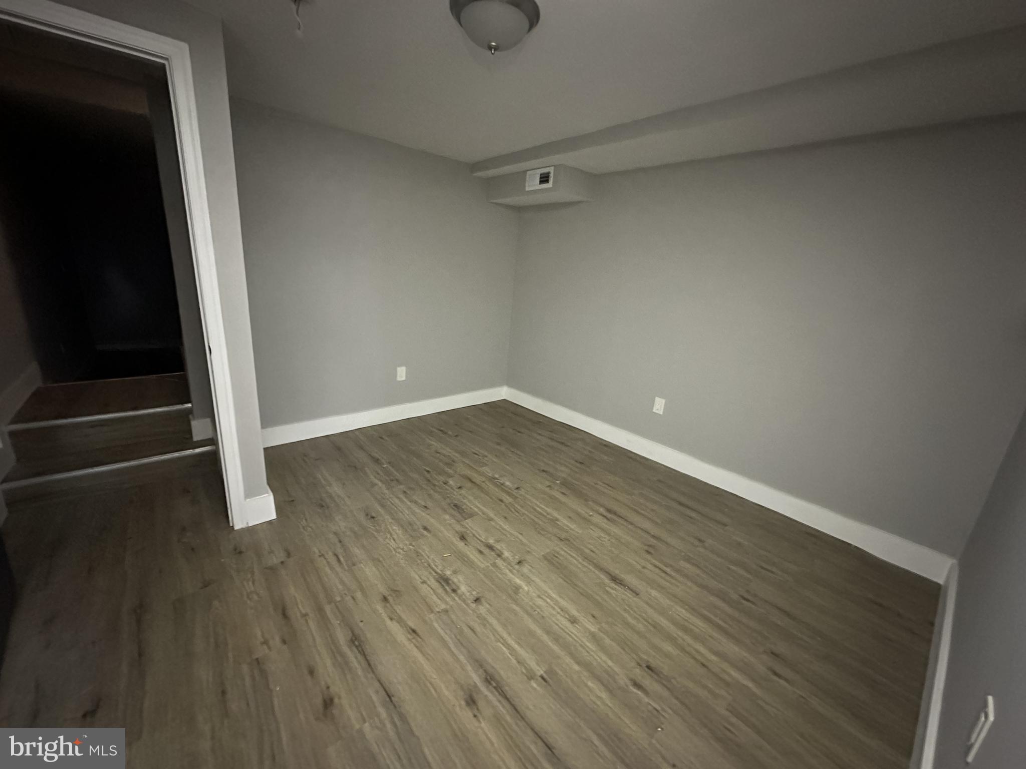 MONDAWMIN - Residential