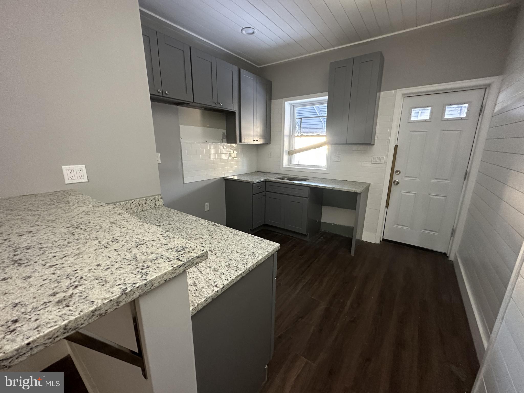 MONDAWMIN - Residential