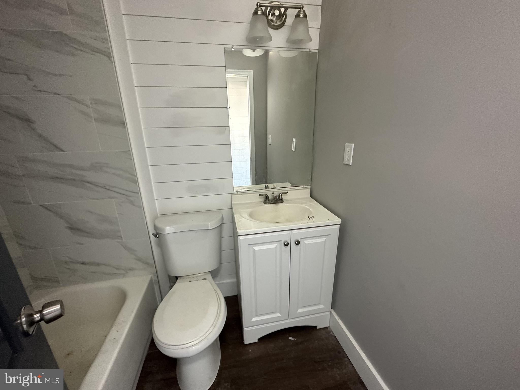 MONDAWMIN - Residential