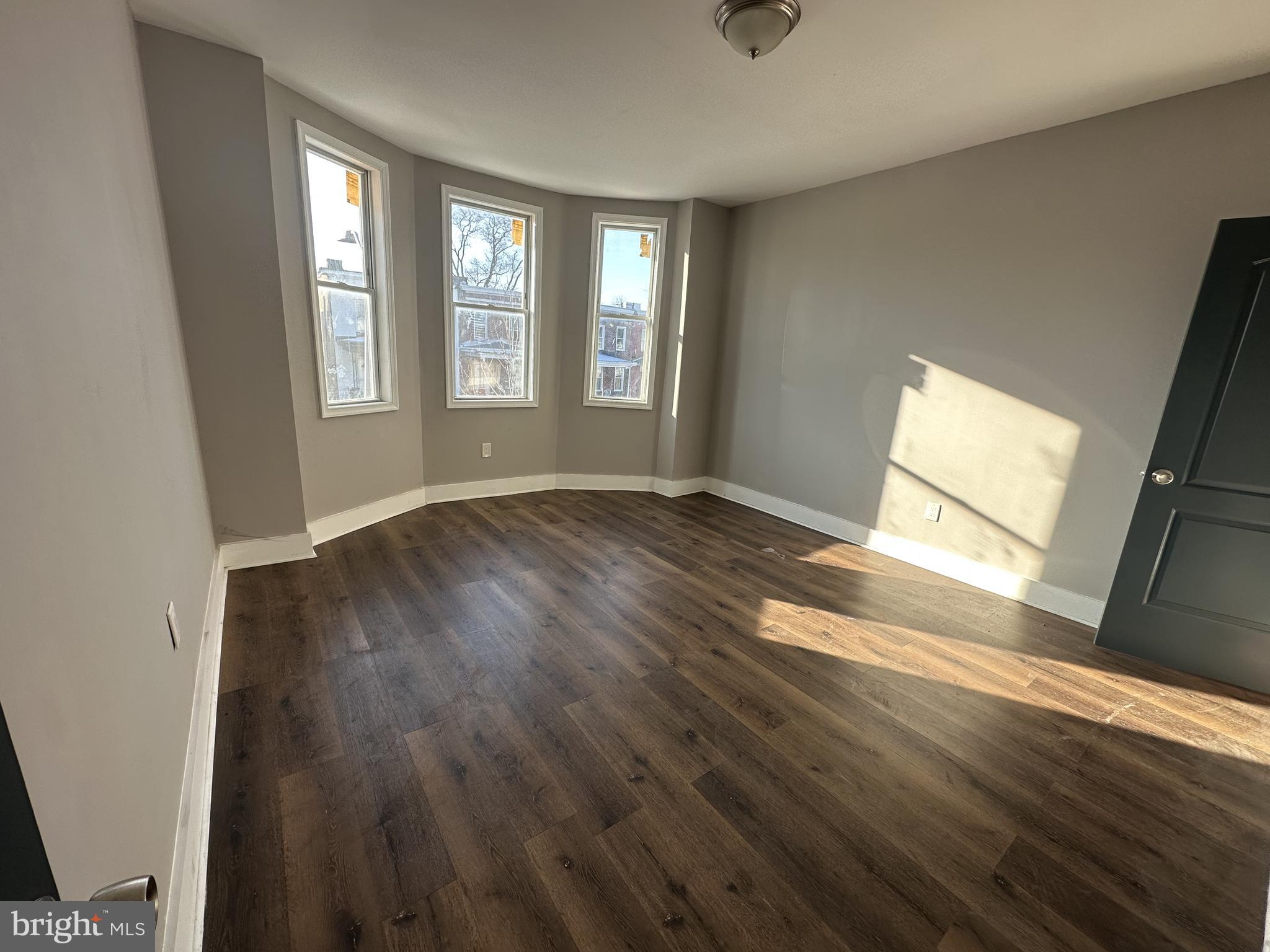 MONDAWMIN - Residential