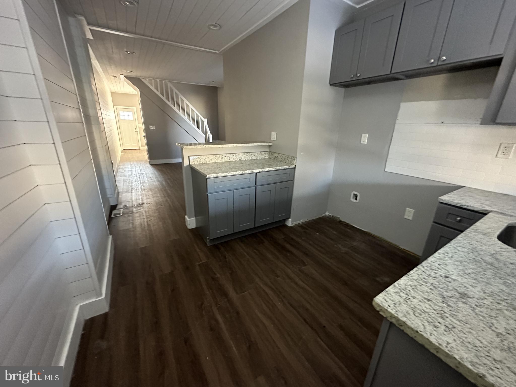 MONDAWMIN - Residential