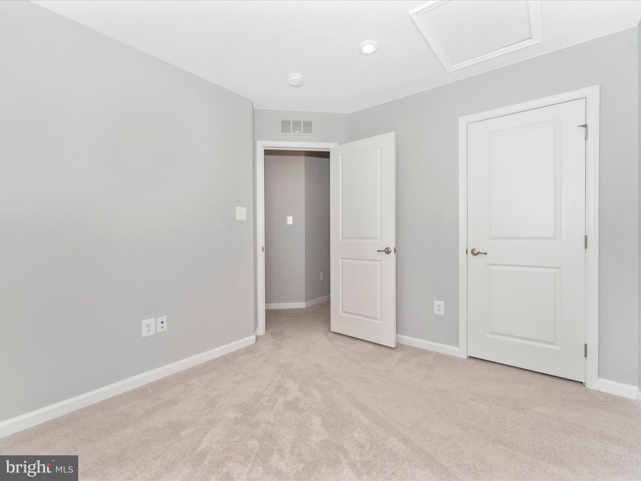 CARDINAL POINTE - Residential