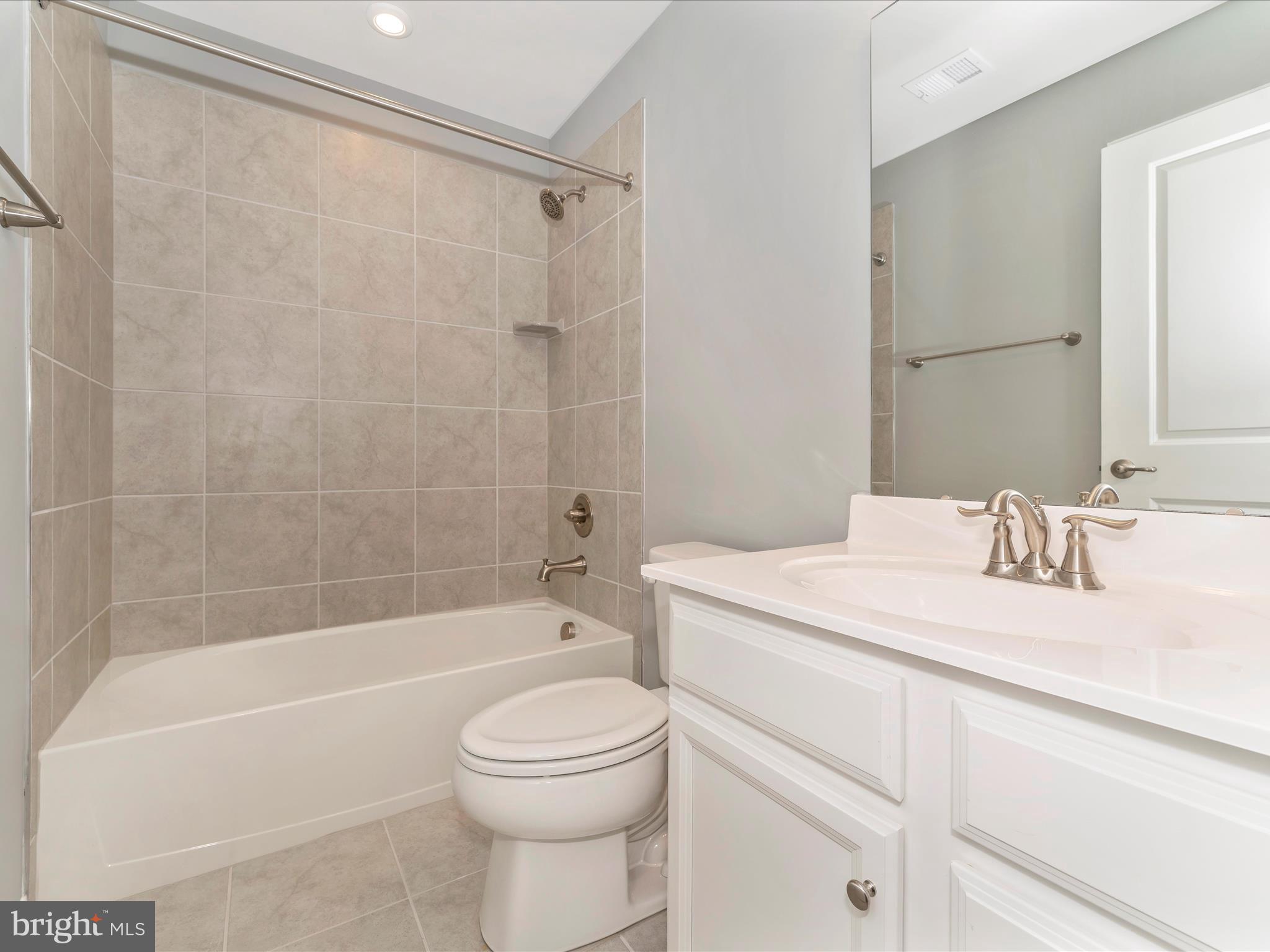 CARDINAL POINTE - Residential