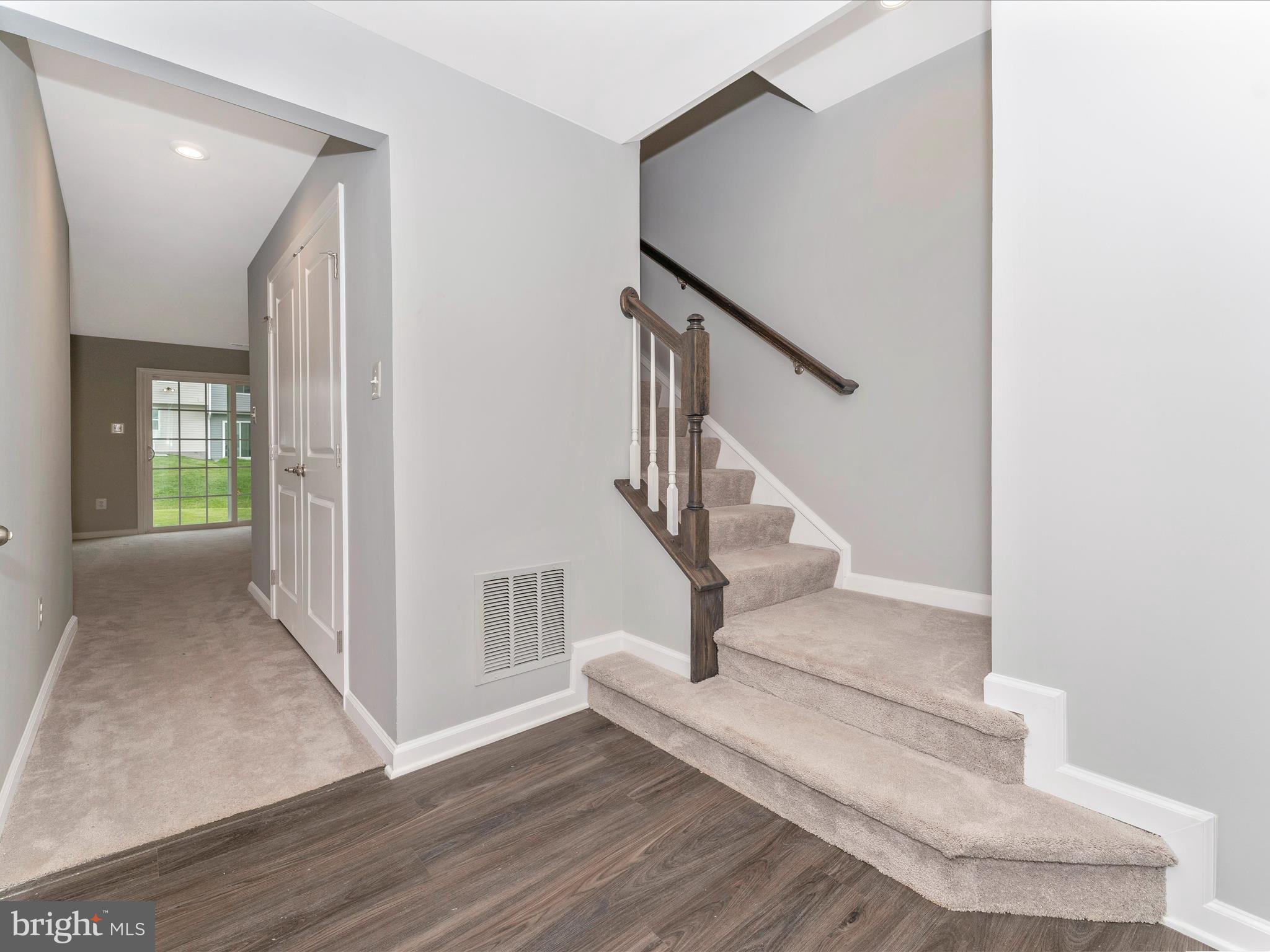 CARDINAL POINTE - Residential