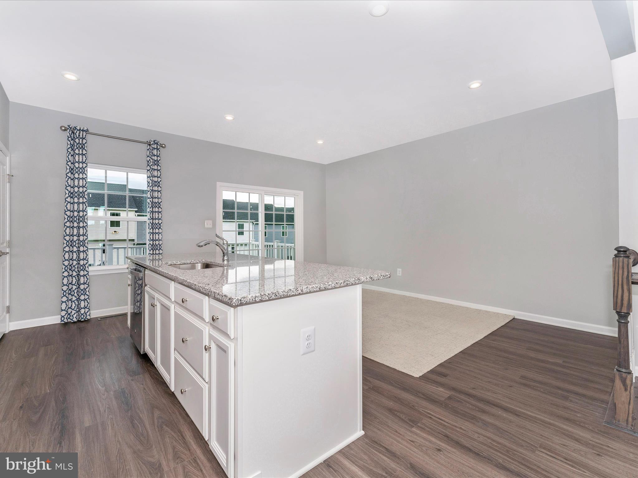 CARDINAL POINTE - Residential