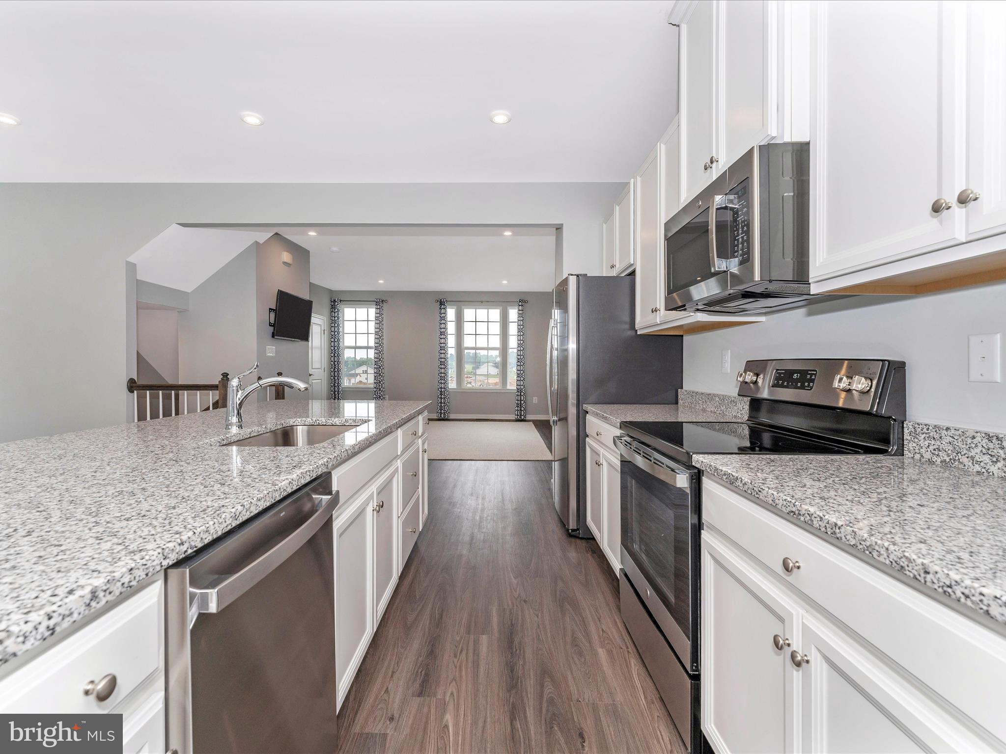 CARDINAL POINTE - Residential