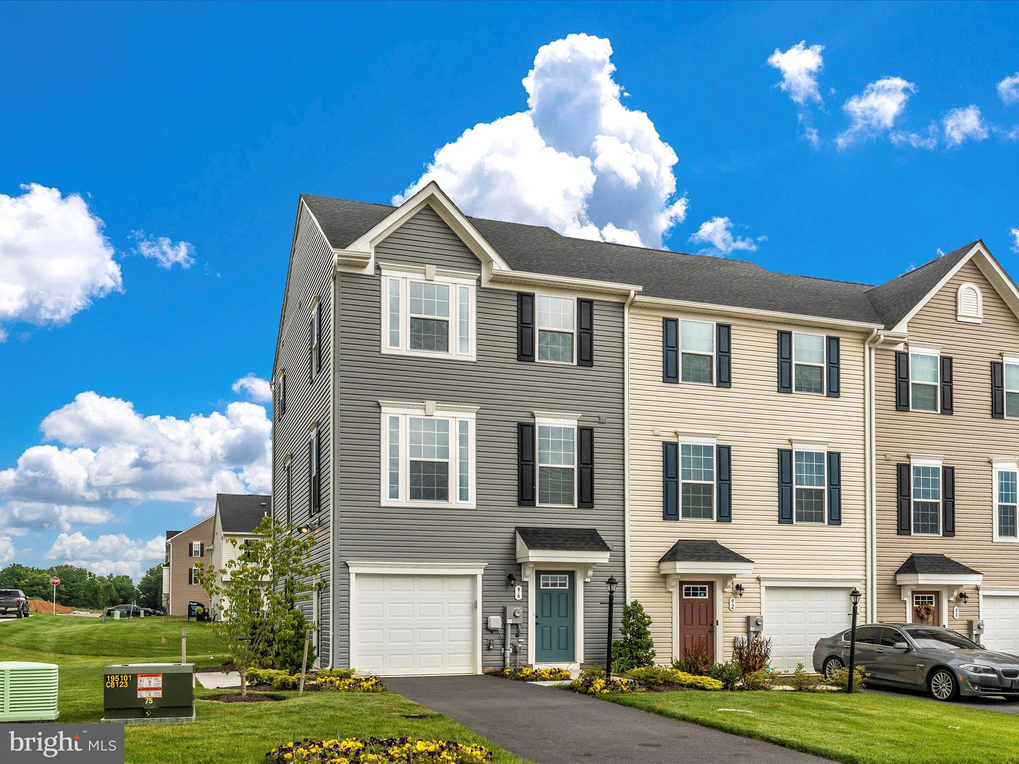 CARDINAL POINTE - Residential