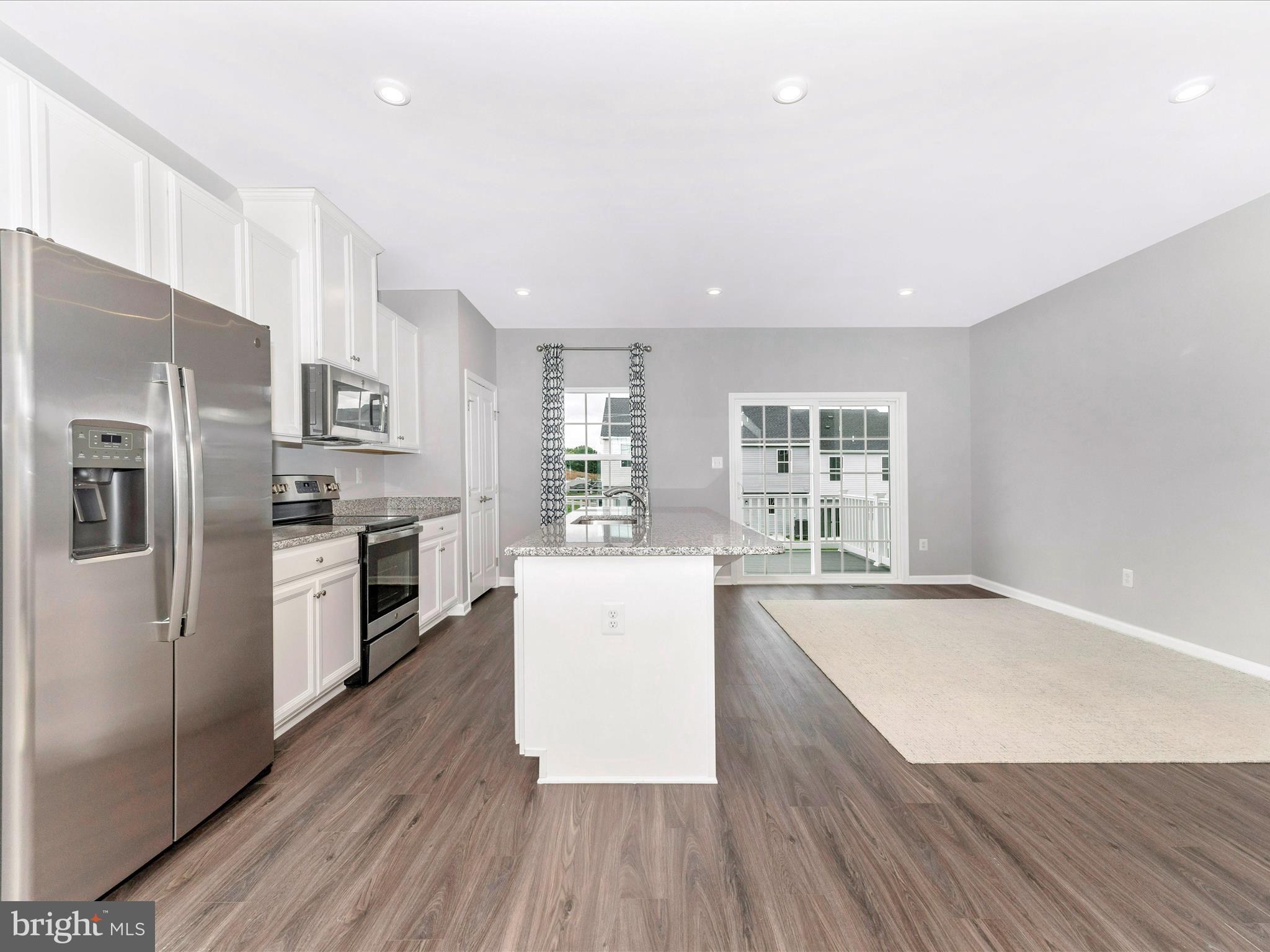 CARDINAL POINTE - Residential