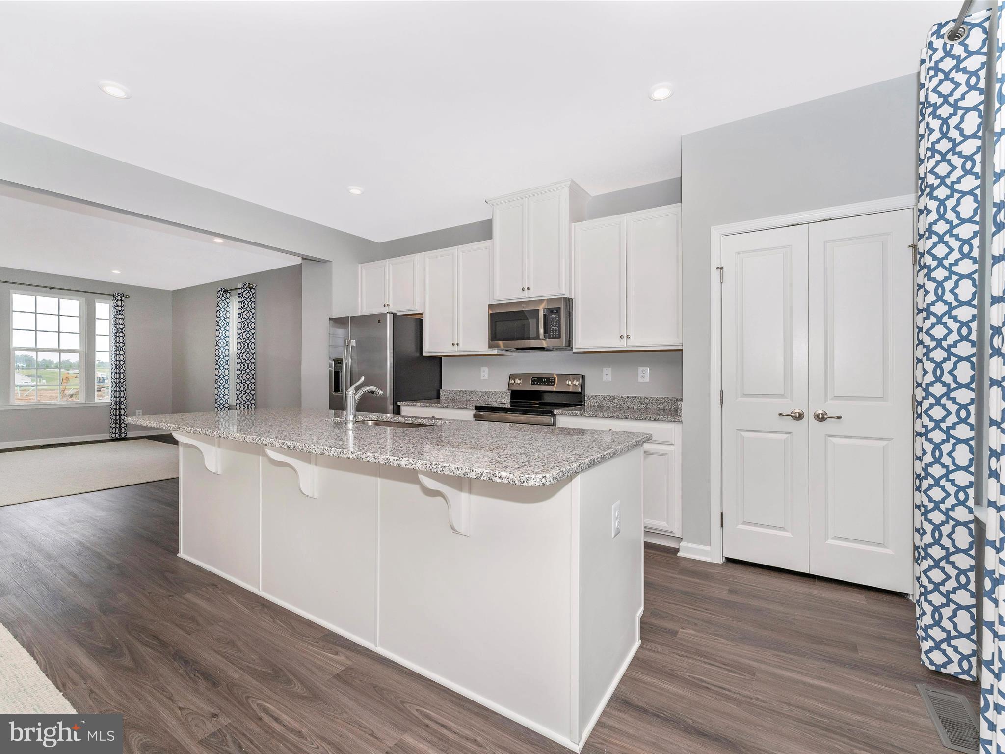 CARDINAL POINTE - Residential