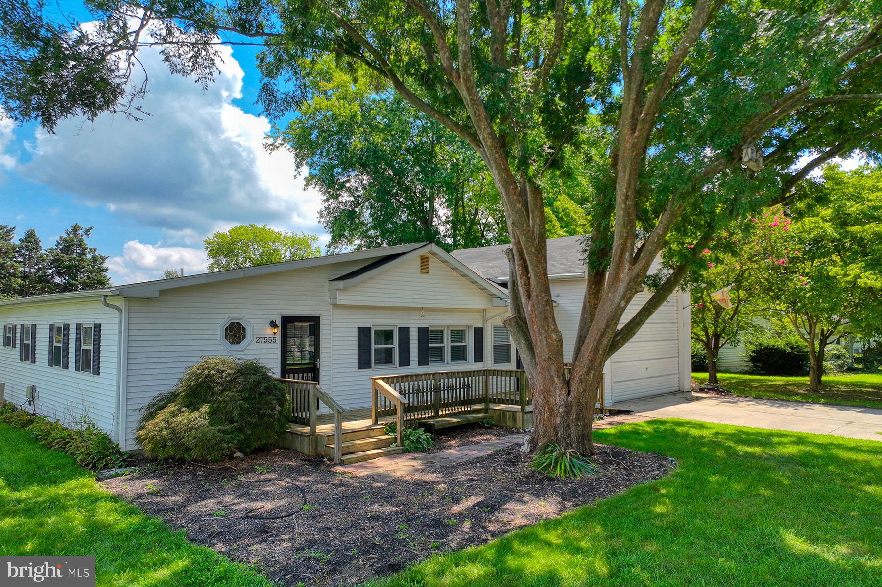27555 THISTLE LANE