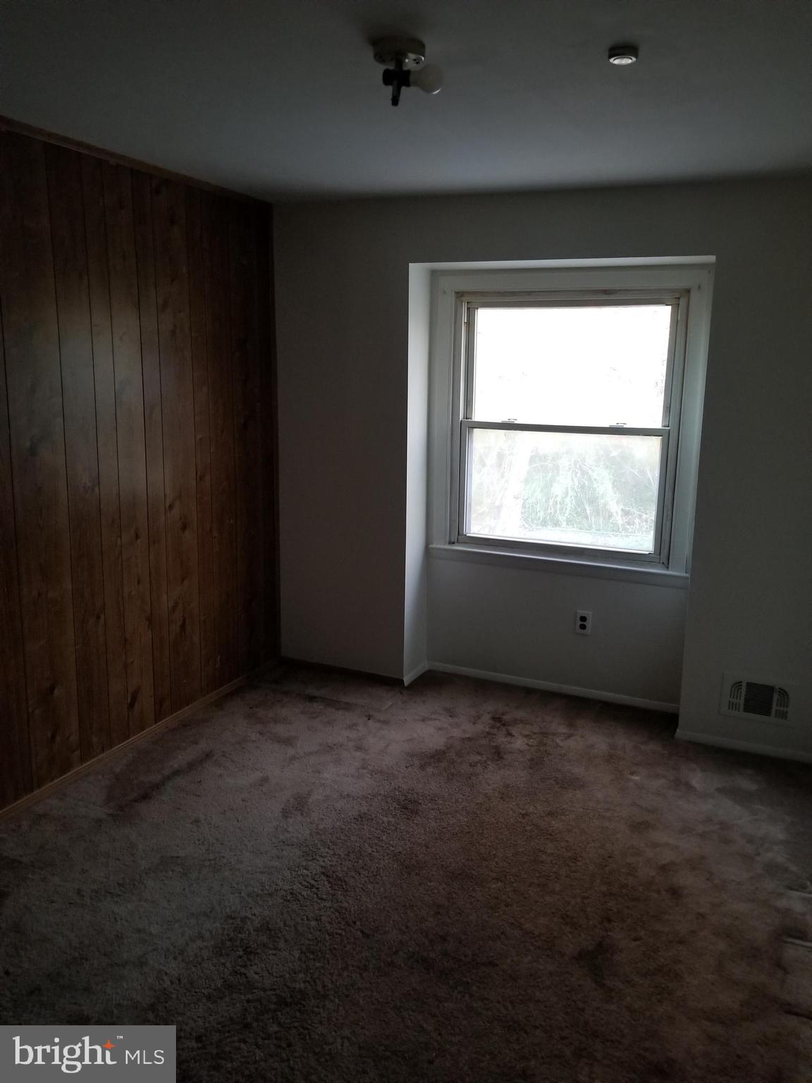 HOLLAND HILL - Residential