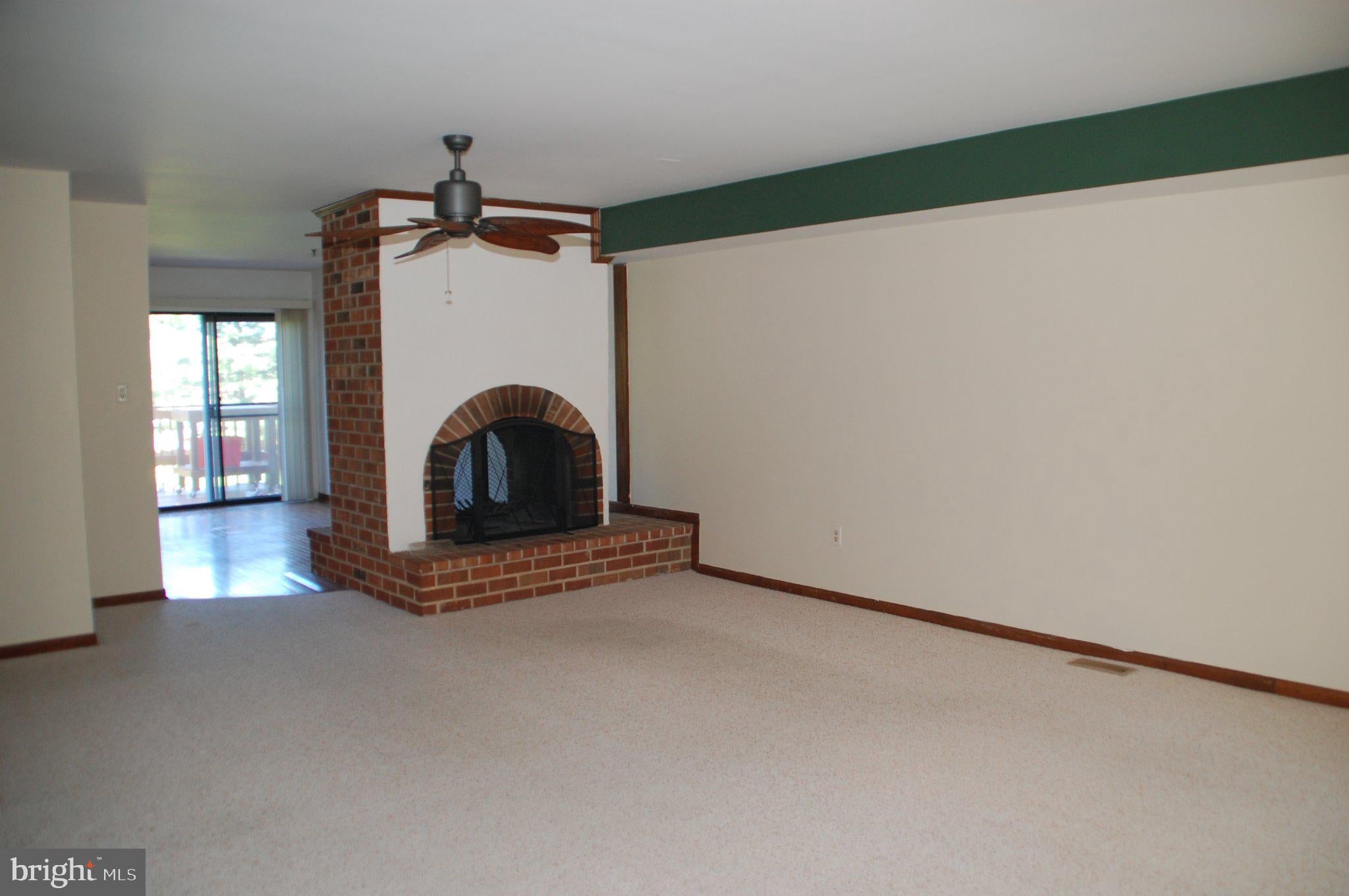 3912 GATEHOUSE LANE