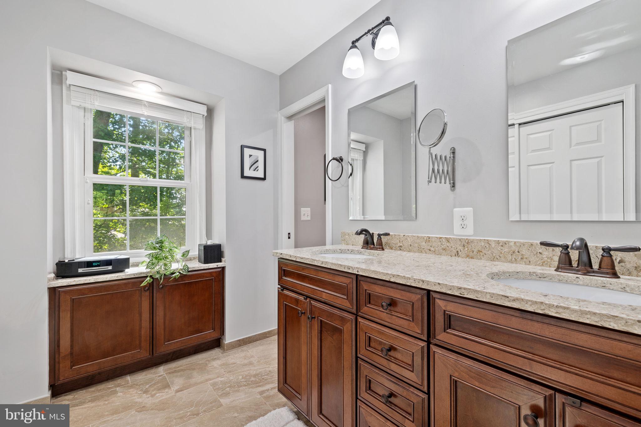 LAKE MONTCLAIR - Residential