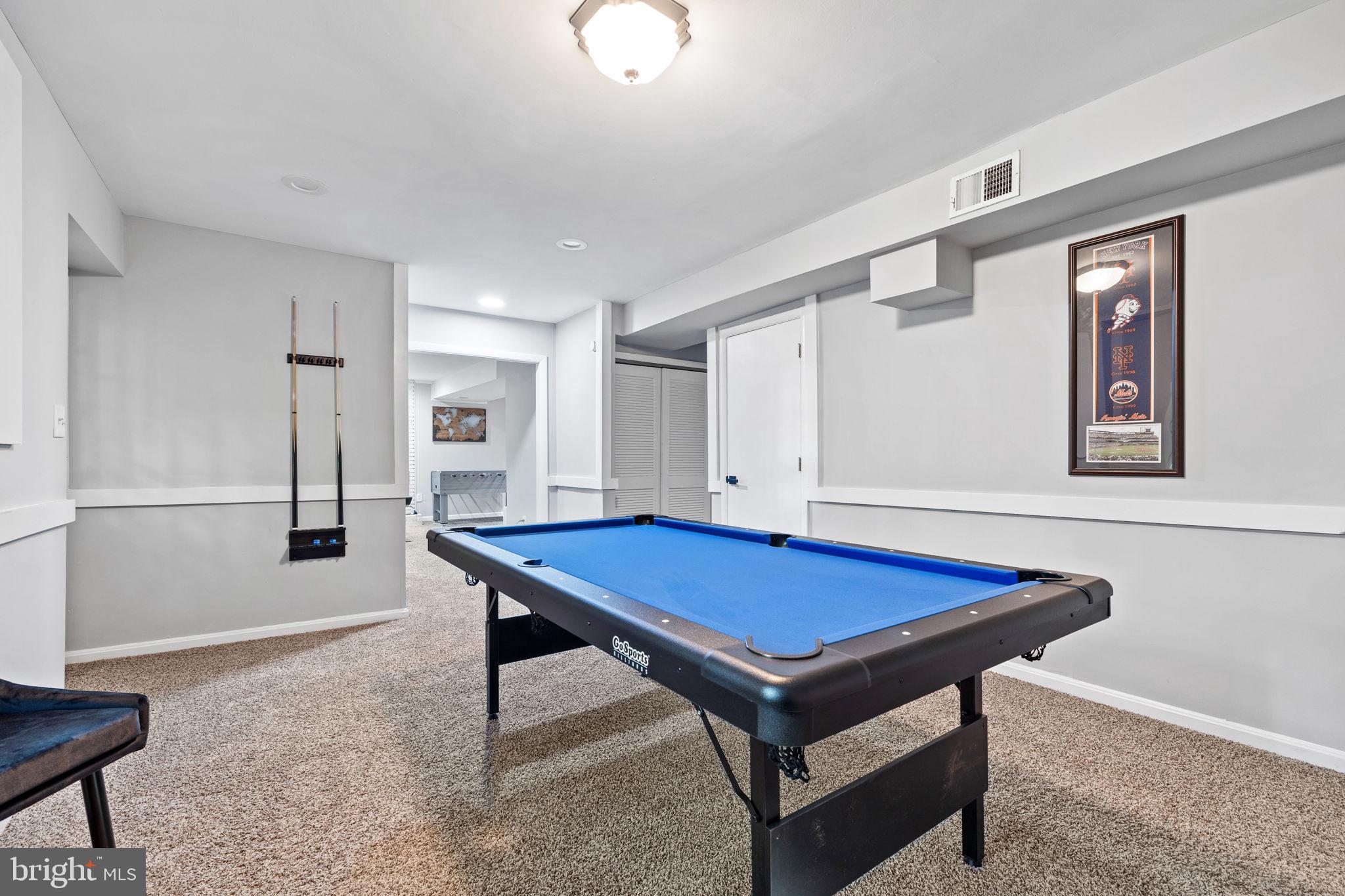 LAKE MONTCLAIR - Residential