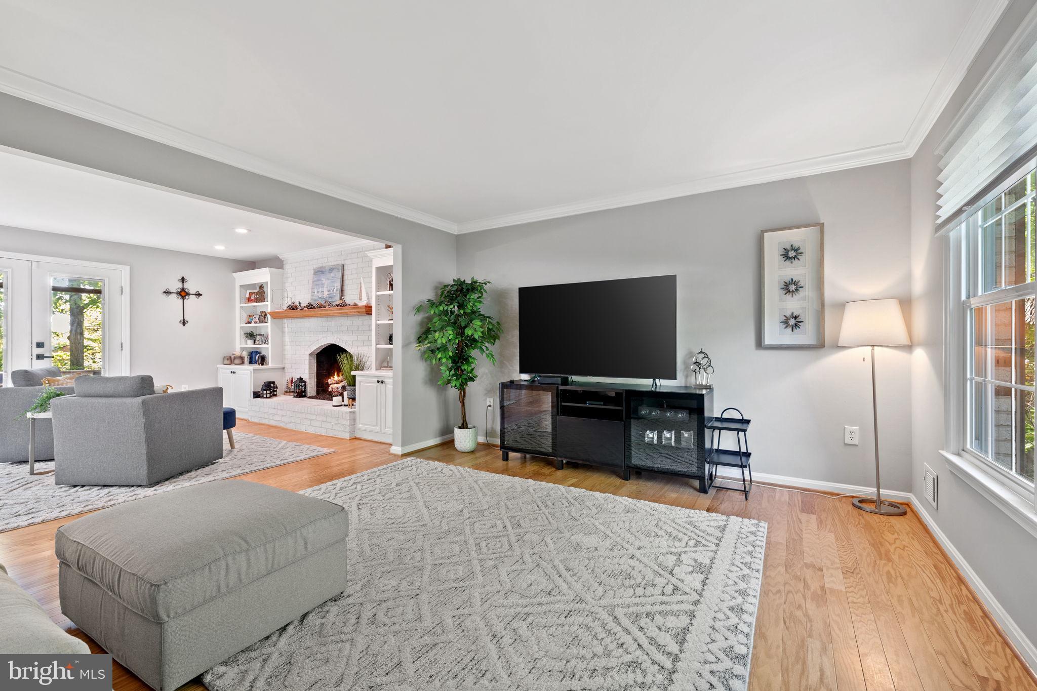 LAKE MONTCLAIR - Residential